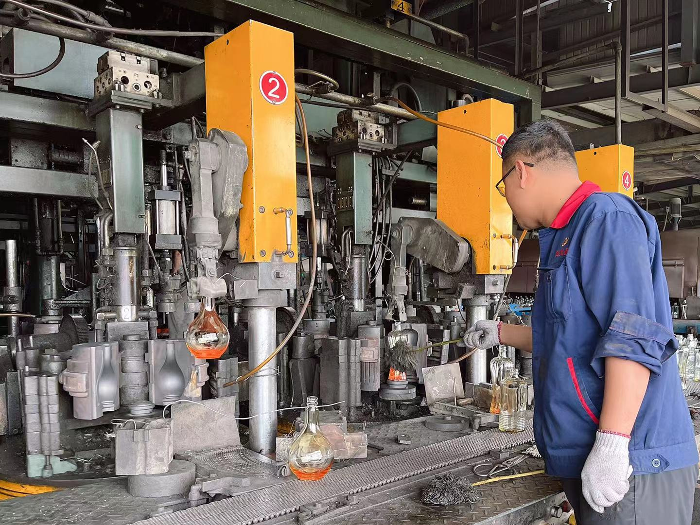 祥盛玻璃展示企业风貌