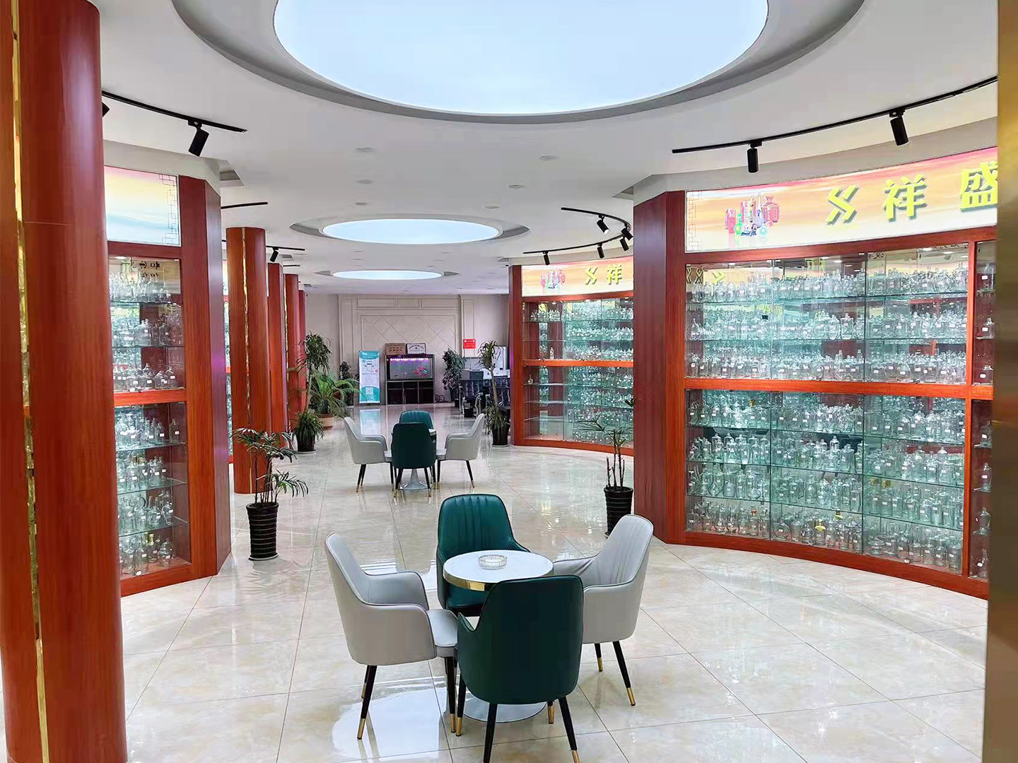 祥盛玻璃展示企业风貌